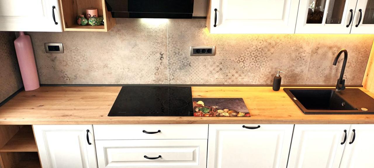 Olivista Croatia Apartments Njivice Dış mekan fotoğraf